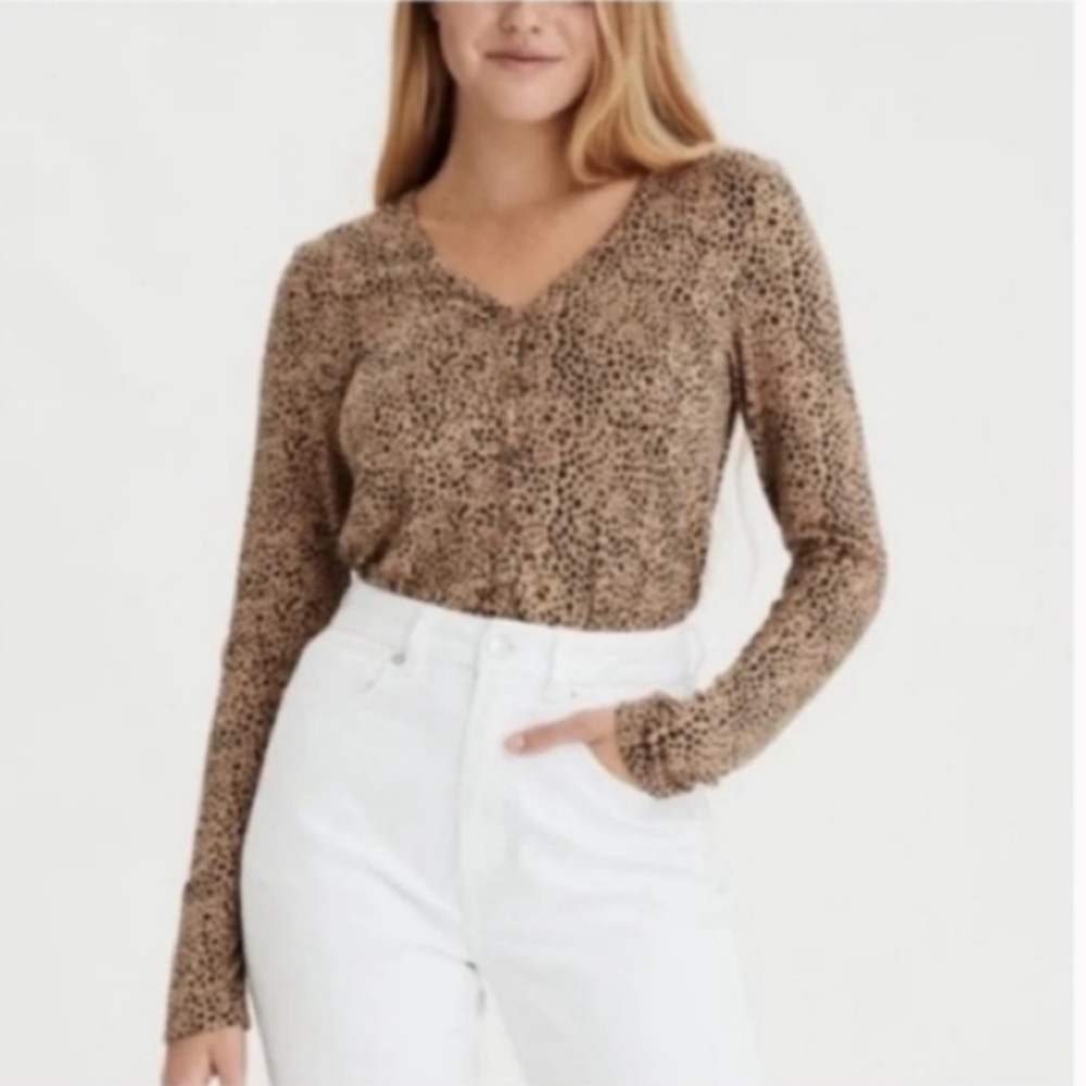 American Eagle soft and sexy cheetah print top